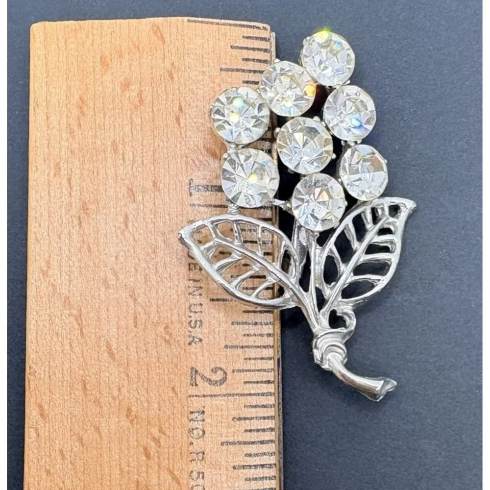 Vintage Floral‎ Grape Cluster Silver Tone Clear Rhinestone Brooch Nature Retro